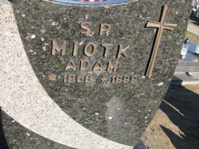Adam Miotk 1968 Luzino - Grobonet - Wyszukiwarka osób pochowanych