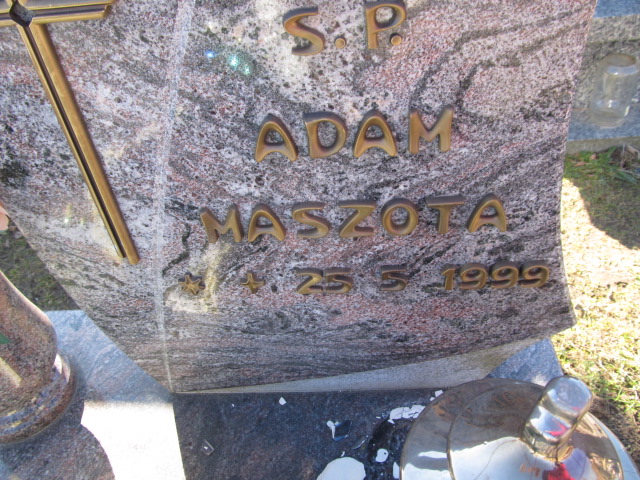 Adam Maszota 1999 Luzino - Grobonet - Wyszukiwarka osób pochowanych
