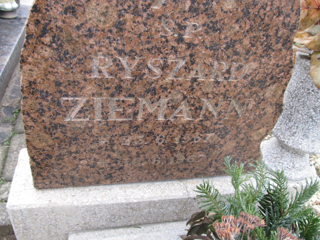 Grób Ryszard Ziemann